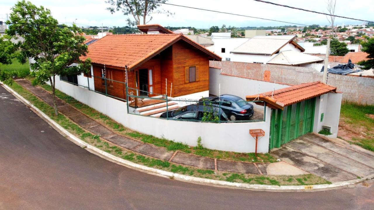 Casa Em Brotas Com Piscina E Churrasqueira Exterior foto